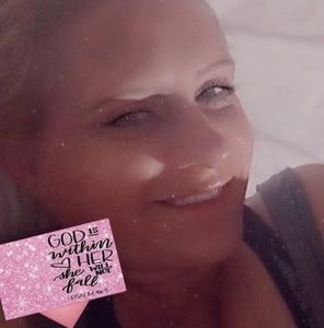 Meet your Posher, Joy